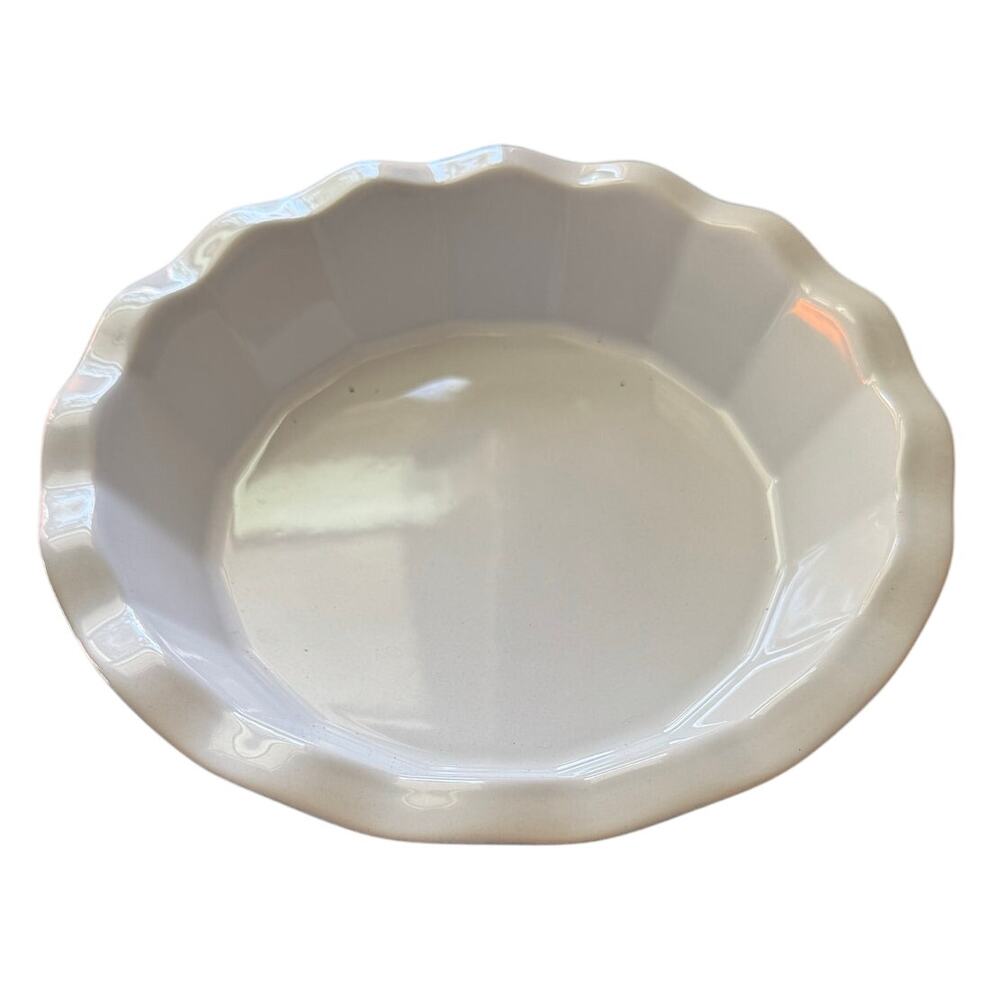Emile Henry scalloped pie dish